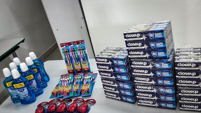 Fundo Social distribui mais de mil produtos de higiene pessoal para famílias